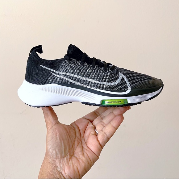 Nike Air Zoom Tempo Flyknit